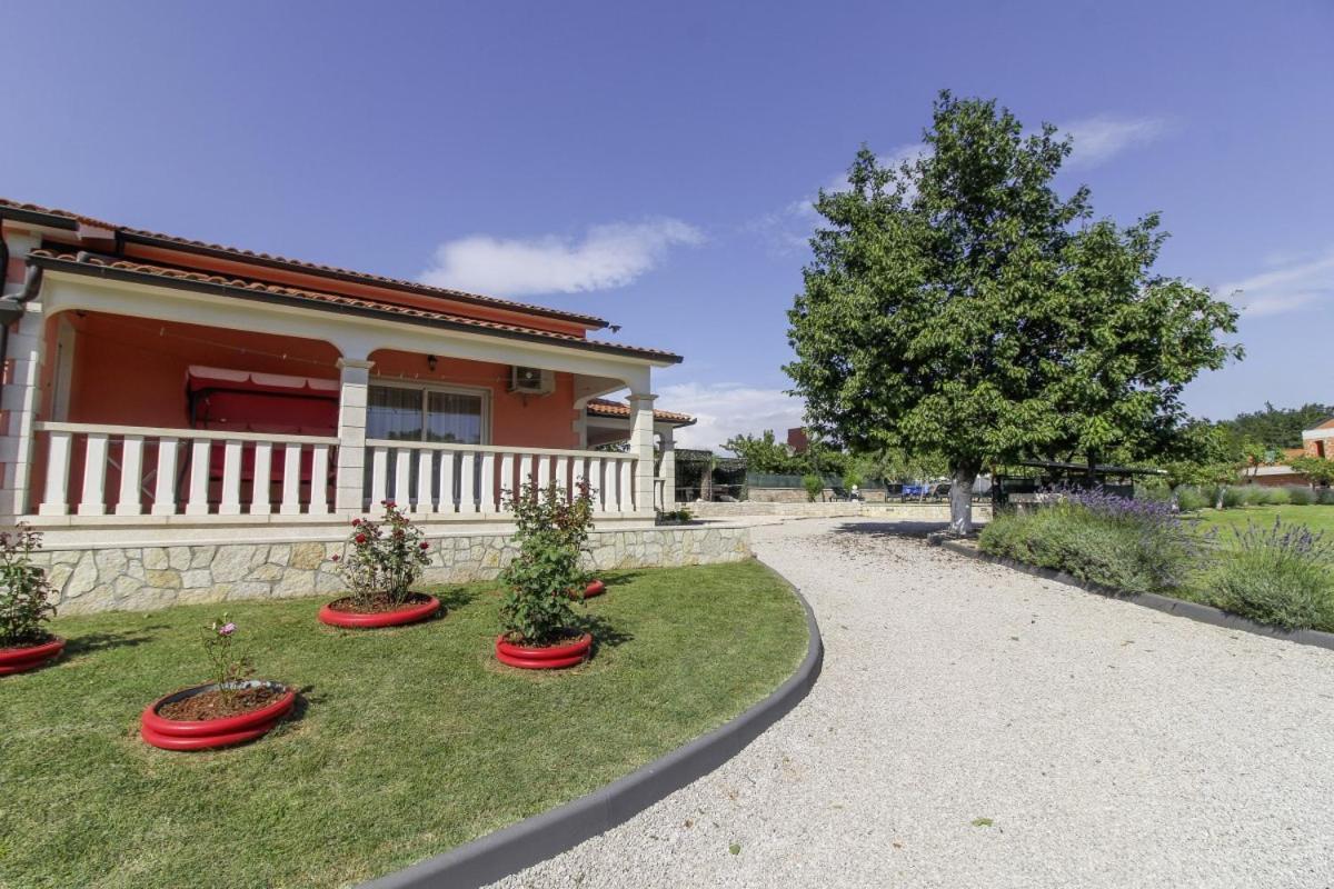 Linda In Lovrinici Villa Pazin Exterior photo